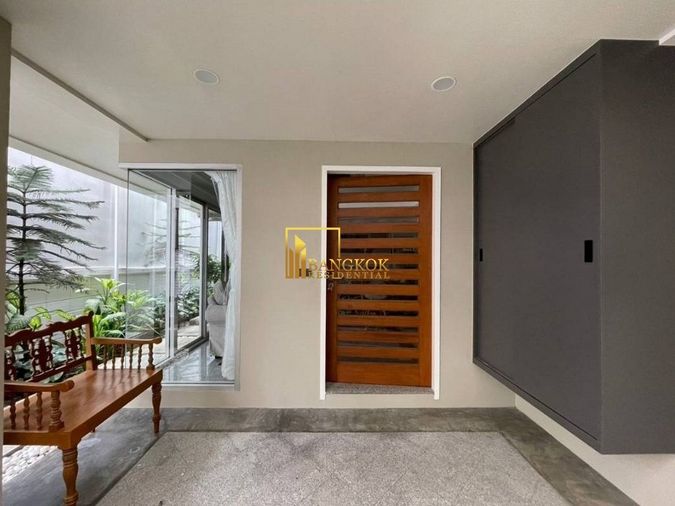 4-bed house for rent, 300 sqm, 75 sq wah, Khlong Toei
