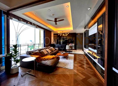 คอนโดให้เช่า : Royce Private Residences 2 bedrooms, for rent