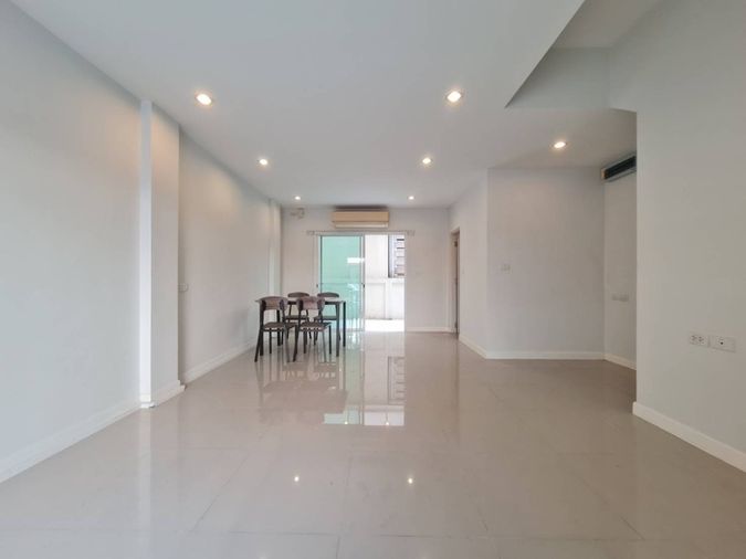 ขายทาวน์โฮม 3 ห้องนอน 167 ตร.ม. 18.8 ตร.ว. เดอะเมทโทร สาทร - กัลปพฤษ์