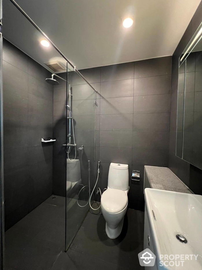 picture 2-BR Condo at Noble Ploenchit near BTS Phloen Chit (ID 2066564) - 8/12