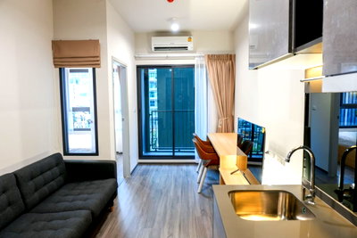 Condos for rent : 1 Bed Large Room Fully furnished Good Location MRT Sam Yan 270 m. , Chulalongkorn University @  Ideo Q Chula - Samyan