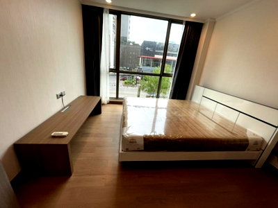 Condos for rent : Code: KJ5933  for rent Supalai Oriental Sukhumvit 39 // Line ID: @kjcondo (with @) //