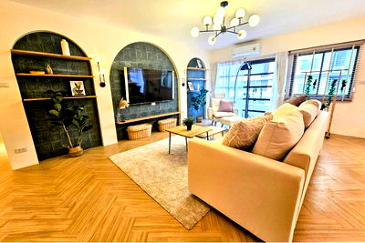 Condos for rent Bangkok : [920271002-292] 3BR Cat-Friendly Condo near BTS Nana: Saranja Mansion