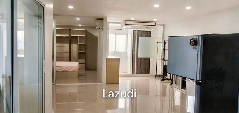 คอนโดให้เช่า : 1 Bedroom 1 Bathroom 61 SQ.M ITF Silom Palace