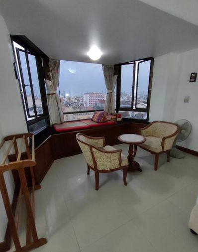 1-bed condo for rent, 42.1 sqm, Juldis River Mansion