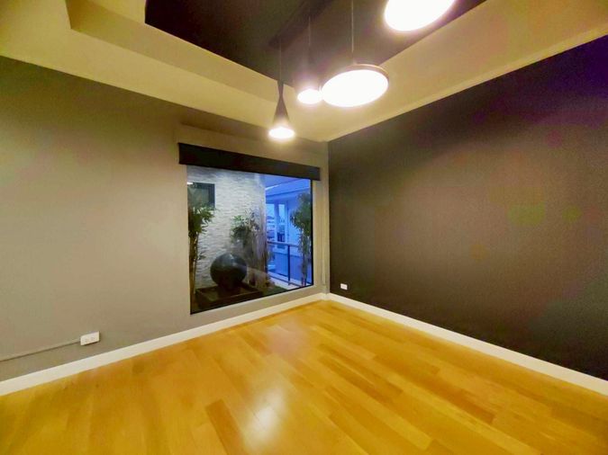 6-bed house for sale, 321 sqm, 57.6 sq wah, Supalai Essence Ladprao