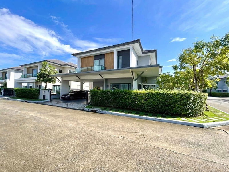 Houses for sale : For sale: 2-storey detached house, CENTRO Ratchaphruek 2, corner detached house, decorated in a modern luxury style, built-in, beautifu