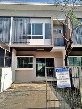 ขายทาวน์โฮม : ขายบ้านทาวน์เฮ้าส์ 2 ชั้น หมู่บ้านอินดี้ ประชาอุทิศ 90 (Indy Prachauthit 90  )อ.พระสมุทรเจดีย์ (โปรโมชั่นบ้านราคาถูก‼️ลดพิเศษเหลือ 1,502,000 บาท)