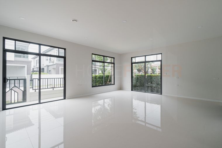 Grand Britania Krungthepkreetha 4 bedrooms, for sale