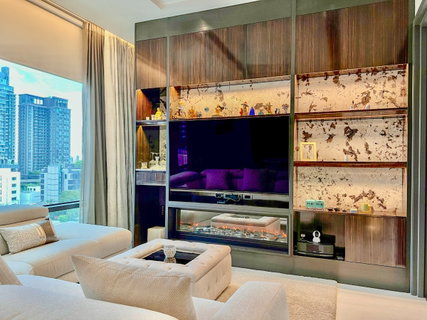 Luxury condo for sale, The Bangkok Thonglor, corner of Thonglor Soi 1 , luxurious with every function. Premiumly decorated
