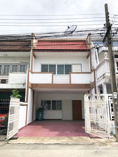 2-bed townhouse for rent, 25 sq wah, Klongchan Villa 1