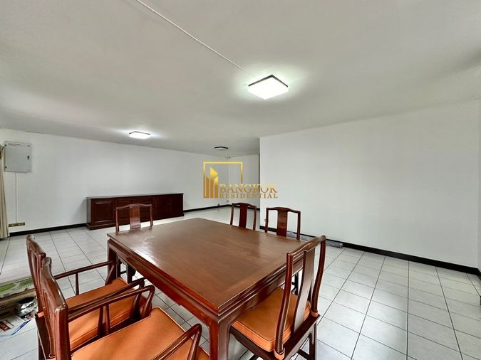 3-bed house for rent, 300 sqm, 75 sq wah, Watthana