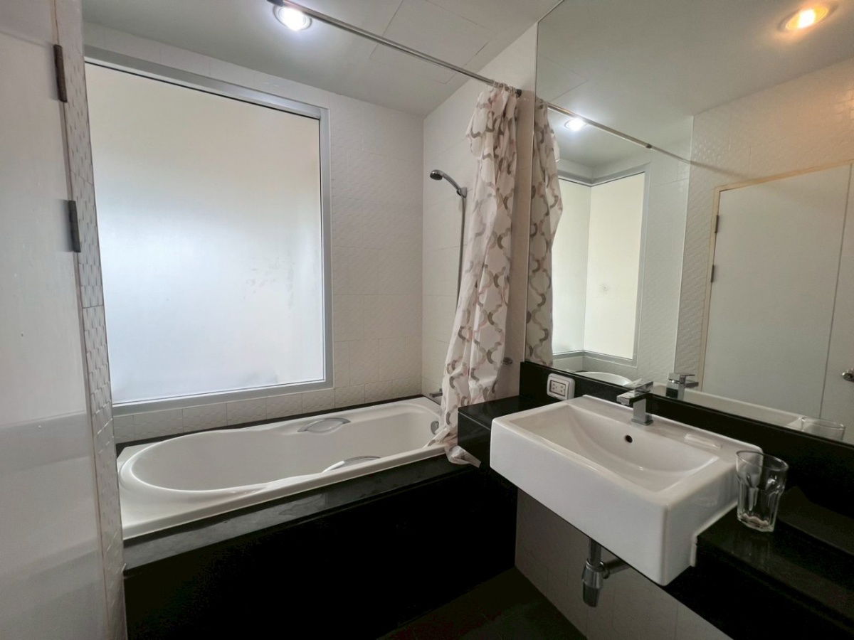 picture Chic Condominium For Sell WR-03155 - 6/8