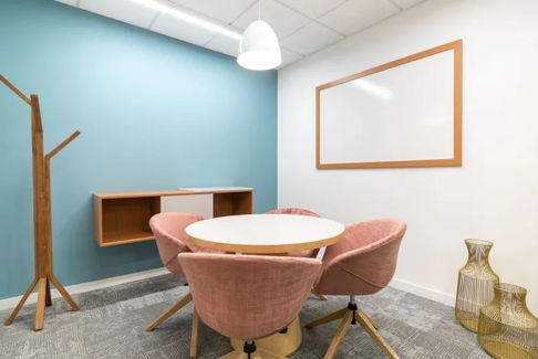 Office for rent in AIA Capital Center building, panoramic view, with office equipment that allows you to start working immediately.