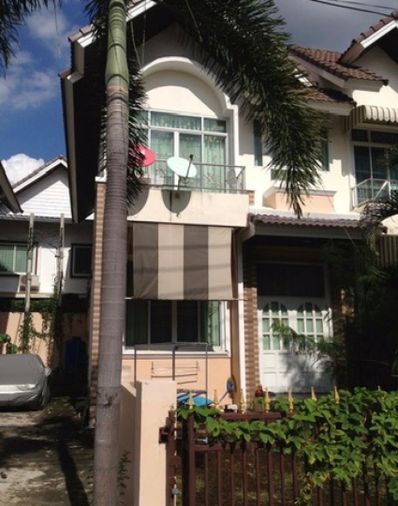 3-bed townhouse for rent, 25 sq wah, Fahluang Ville Sukhumvit 101 (1)