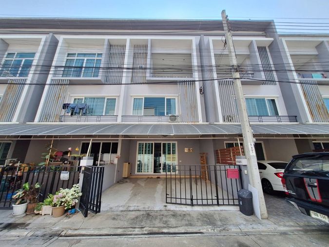 Townhome 3 storeys for Sale cheapest unit The Exclusive Sathon Kanlapapruek 21.4 Sq.Wa