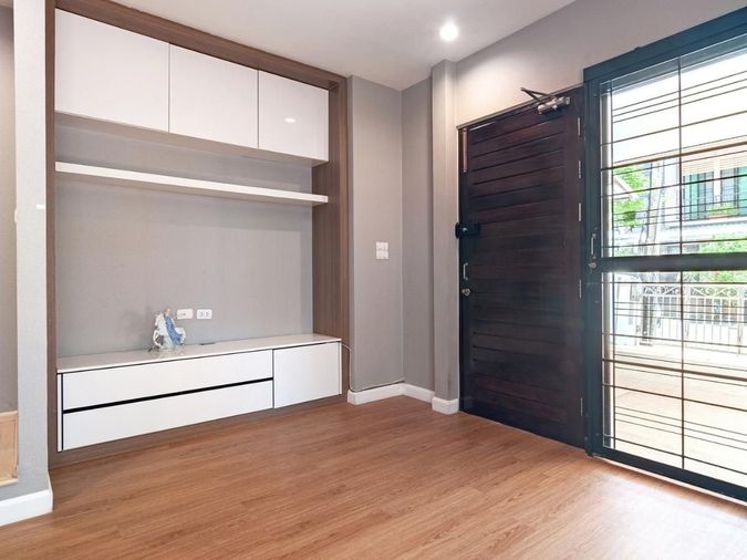3-bed townhouse for rent, 220 sqm, 30 sq wah, Areeya Mandarina Sukhumvit 77