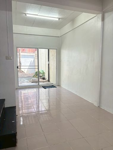 3-bed townhouse for rent, 112 sqm, 22 sq wah, Bang Bon