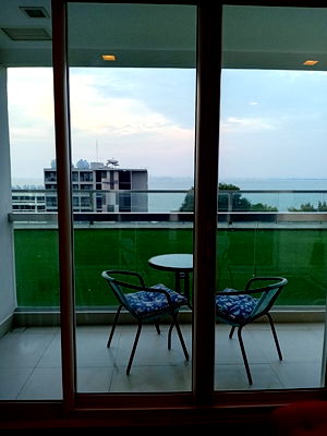 Condos for sale Bang Lamung Hospital : for sale condo the palm wongamat beach front pattaya studio type (S03-2005) 