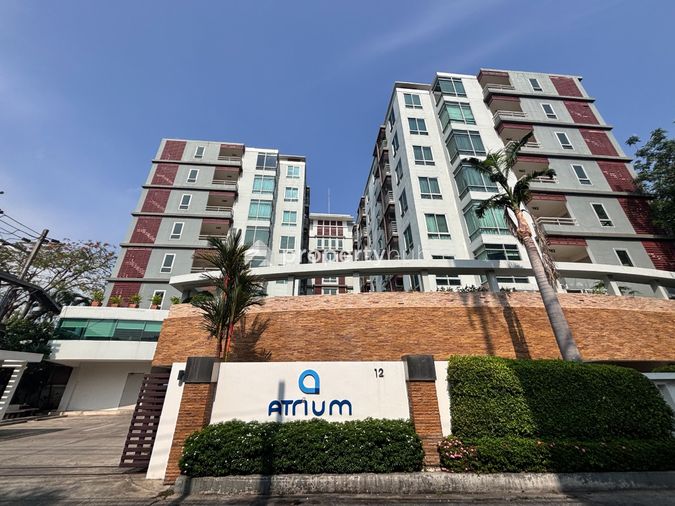 Atrium Phahol - Suthisarn