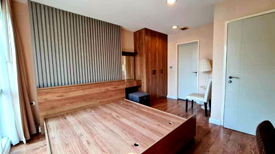 Condos for rent : The Crest Sukhumvit 24 | BTS Phrom Phong