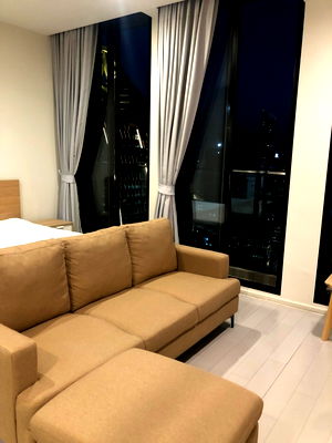 Condos for sale Phloen Chit Road : 📲Line ID @556ryccg 🚉1 Bedroom 45.5 sqm Floor39 Noble Ploenchit Fully furnished near BTS Ploenchit & Central Embassy