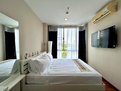 Condos for sale 700 Year Sports Arena Chiang Mai : One plus Klong chon condo for sale near Nimman , CMU Tel. 082-389-9314 (Boo)