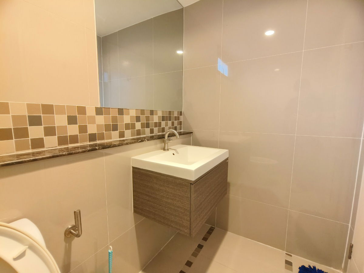 picture For sale cheap, single house, Habitia Orbit Hathairat, area 64 sq.w., location Hathairat, near Kanchanaphisek Road - 34/65