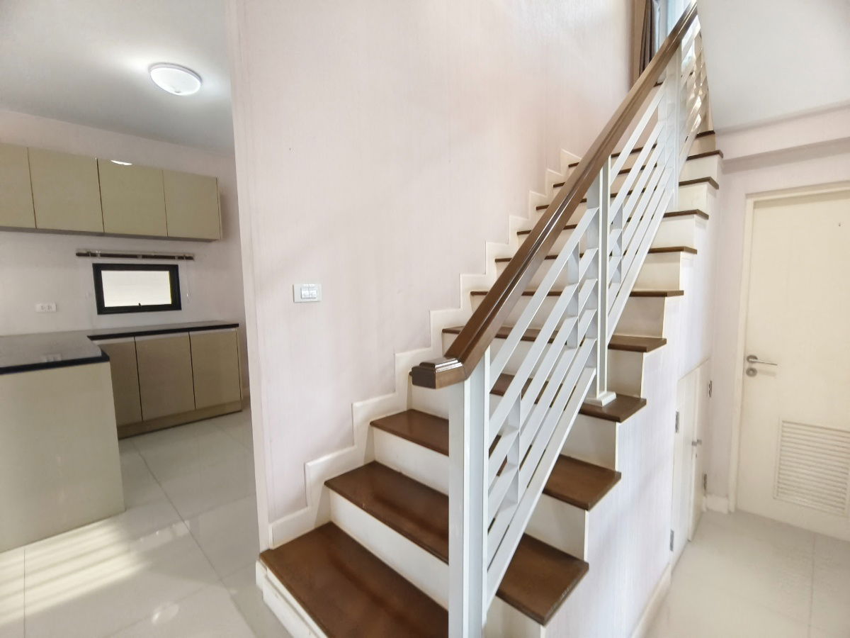 picture For sale cheap, single house, Habitia Orbit Hathairat, area 64 sq.w., location Hathairat, near Kanchanaphisek Road - 32/65