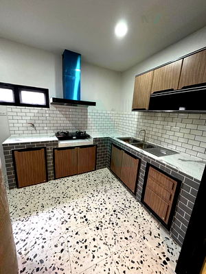 Townhouses for sale Don Mueang Airport : 🚩 For Sell Town house YU CHAROEN (PHAHON YOTHIN 50) 2-story 2 bedroom 2 bathroom