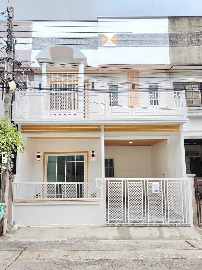 ขายทาวน์โฮม : ขายบ้าน ณัฐกานต์ เพชรเกษม112 หนองแขม