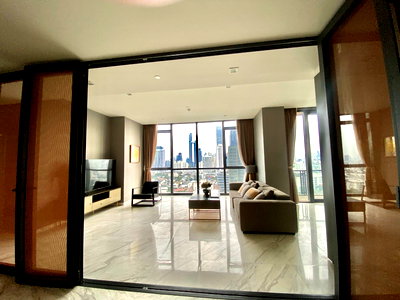 คอนโดให้เช่า : ให้เช่า The Monument Thonglo ราคา 150,000 บาท [NCr250418]