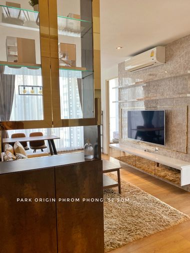 Ready to RENT!! Condo 2 bedrooms size 52 sqm. at Park Origin Phromphong near Emporium easy connect to Rama4 and Sukhumvit 