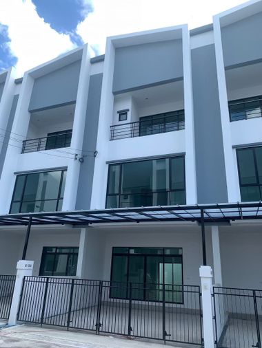 3-bed townhouse for rent, 200 sqm, Cordiz at Udomsuk