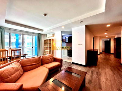 คอนโดให้เช่า : Avenue 61 - Spacious 2 Bedroom Condo in Quiet Ekkamai Road - BR6212CD