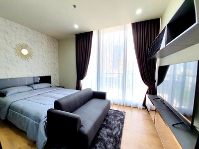 คอนโดให้เช่า : ให้เช่า Noble Around Sukhumvit 33 ราคา 25,000 บาท [MKr250482]