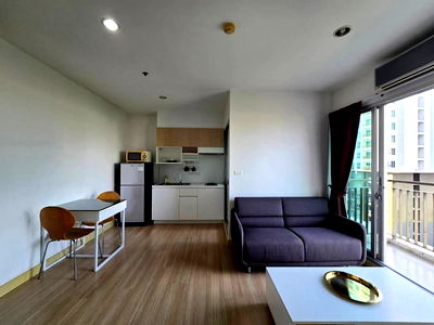 Condos for rent :  For Rent : Parkland Srinakarin Lakeside Condo (Rt-01) 