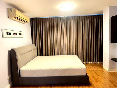 Condos for rent : @Condorental condo for rent The Clover Thonglor