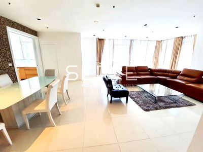 Condos for rent : Corner Room 3 Beds with Bathtub 189.53 sq.m. Good Location Close to BTS Phloen Chit 200 m.-Athenee Residence