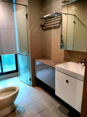 ขายคอนโด : For sale condo Noble Ploenchit 1 Bed low floor  (S15-5502S)