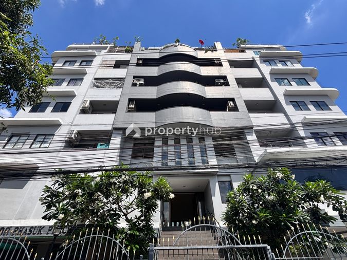 Phasuk Place