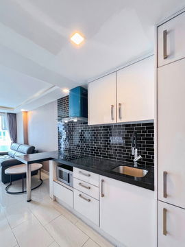 Grand Avenue Pattaya - Pool View 1BR For Sale