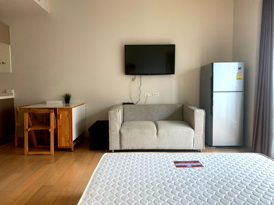 คอนโดให้เช่า : [L250502001] สำหรับเช่า Noble Reform |  ห้อง STUDIO | ขนาด 32 ตร.ม. | ราคาพิเศษ | พร้อมเข้าอยู่