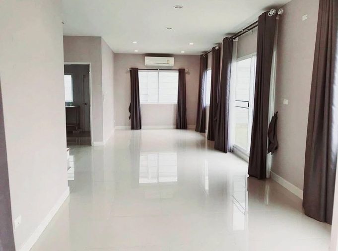 3-bed house for rent, 256 sqm, 64 sq wah, CENTRO Suksawat - Rama 3