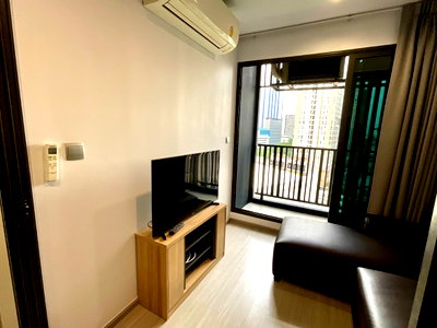Condos for rent : for rent Life Ladprao. 1bed 35sqm. Line id: @pfagent