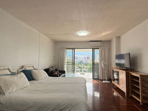 Condo for Rent – Hillside Condominium 4, Studio, 45 sq.m., 7th floor, near One Nimman (ID: 455CR)