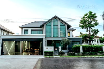 บ้านเดี่ยว ถนนจตุโชติ : 📌 ขายบ้านเดี่ยว โครงการ บางกอก บูเลอวาร์ด รามอินทรา-วัชรพล 2 ชั้น 3 ห้องนอน 5 ห้องน้ำ