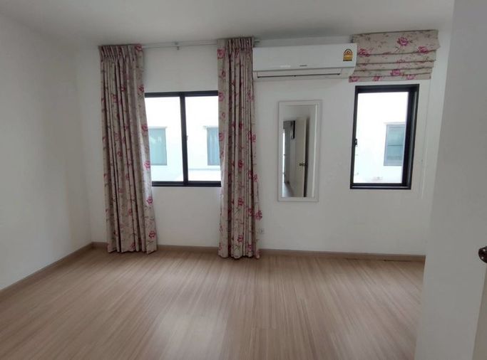 4-bed townhouse for sale, 130 sqm, 18.5 sq wah, J Grand Sathorn - Kalapapruek