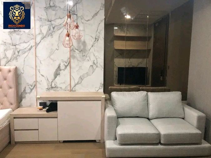 LUXURY ASHTON CHULA SILOM     ชั้น 47  Size 25 sqm   เฟอร์นิเจอร์ครบชุด   Khun KIM คิม ag  LINE: miragerichcondo   โทร 0842914701