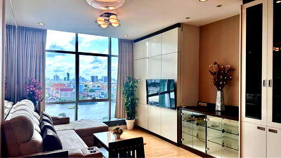 Condos for rent BTS Saphan Taksin : Urgent rent!! Good price, beautifully decorated Baan Sathorn Chao Phraya